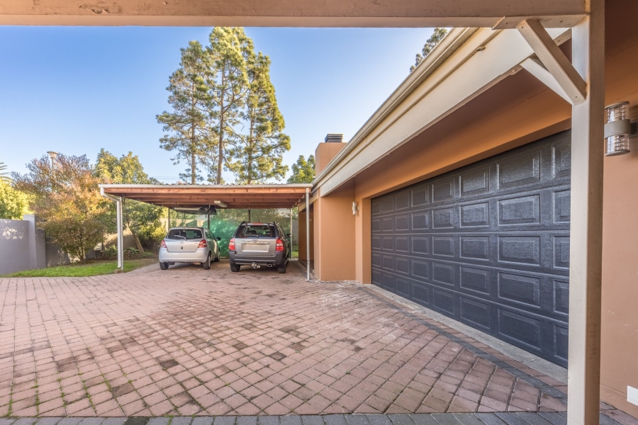4 Bedroom Property for Sale in Vierlanden Western Cape